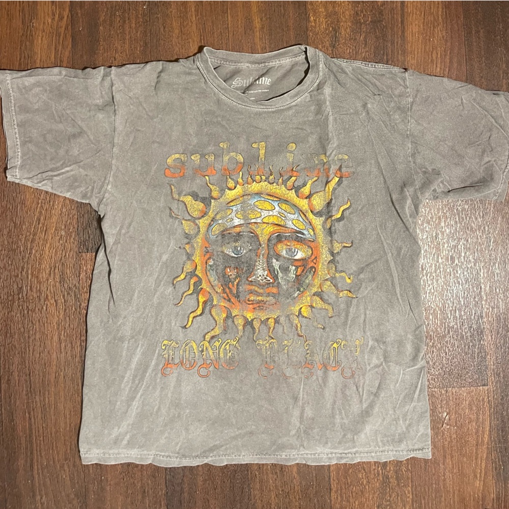 Forever 21 M/L Sublime T-Shirt
